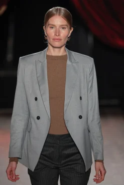 Greet Blazer